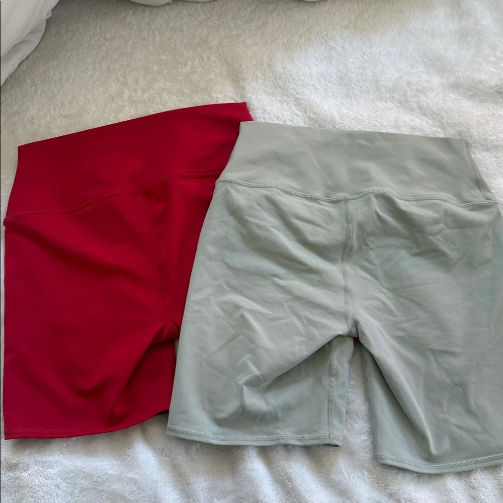 ALO Yoga Women's Bike Shorts bundle
- Red and sage - Picture 2 of 5